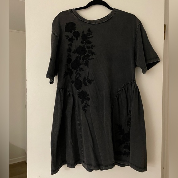 Tshirt Mini Dress - Picture 2 of 8